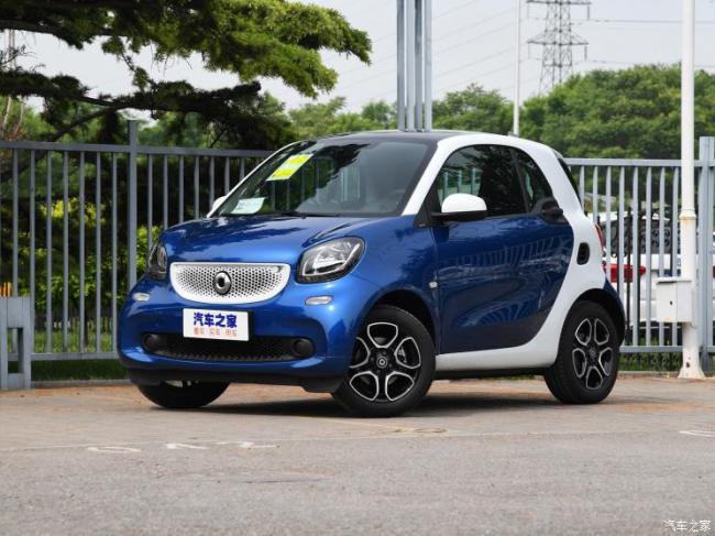 smart smart fortwo 2019款 0.9T 66千瓦硬顶风擎版 国VI