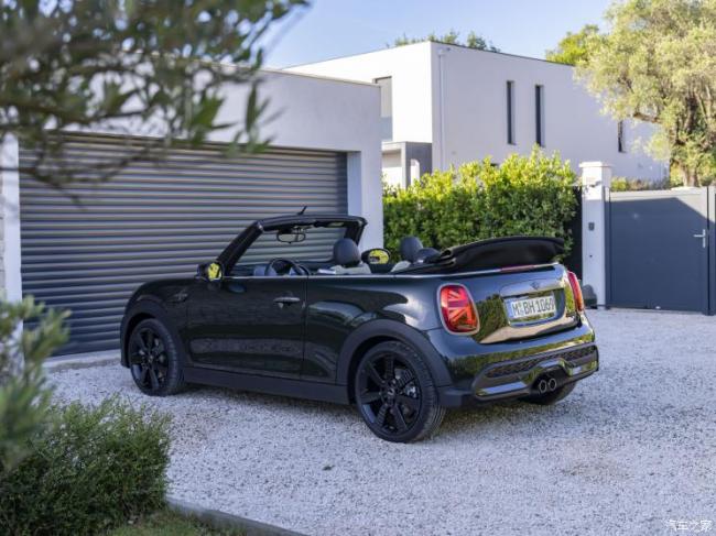 MINI MINI 2022款 COOPER S Cabrio 执迷特别版 欧洲版