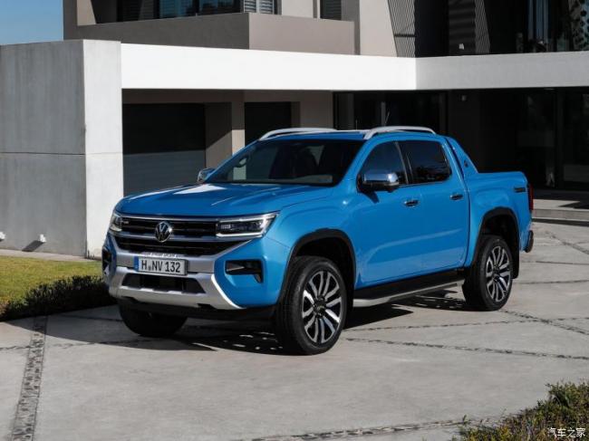 大众(进口) Amarok 2023款 V6 Aventura 4MOTION 欧洲版