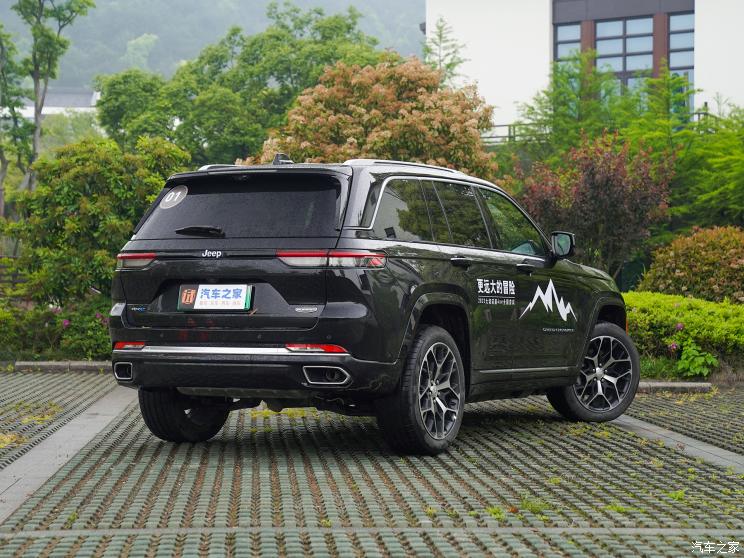 Jeep(进口) 大切诺基新能源(进口) 2023款 2.0T 4xe 巅峰版