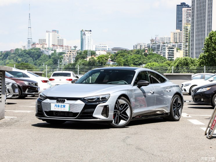 Audi Sport 奥迪RS e-tron GT 2023款 基本型