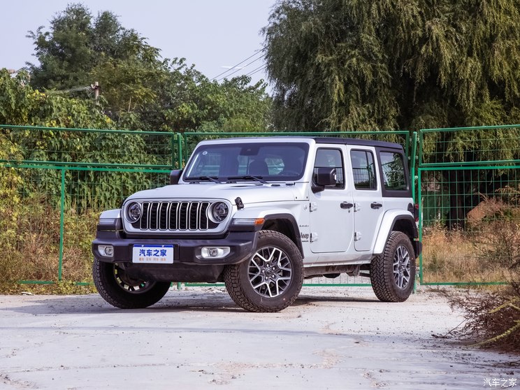 Jeep(进口) 牧马人 2024款 2.0T 撒哈拉四门版