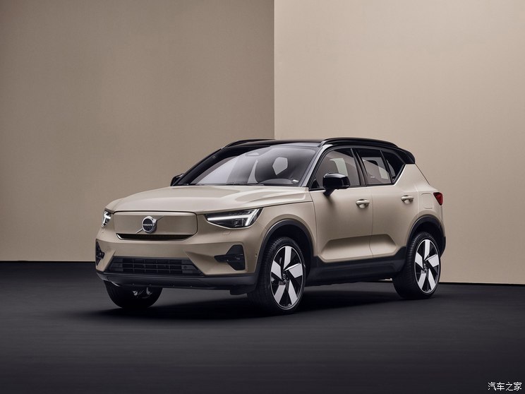 沃尔沃(进口) 沃尔沃XC40新能源(进口) 2024款 基本型